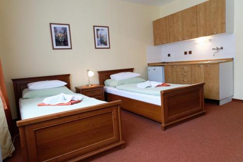 Hotel KAMU GARNI - main image
