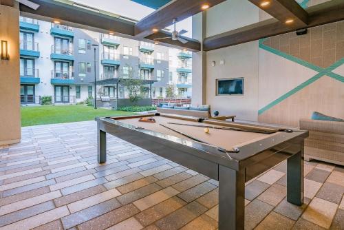 Sleek 1BR on Tempe Town Lake #3006 by WanderJaunt