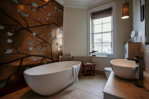 The George Hotel and Beach Club – Yarmouth