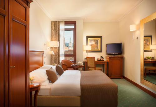 Best Western Premier Hotel Astoria Room Type - Double King Room