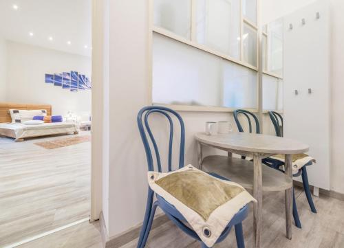 ATLANTA apartment is in the heart of Budapest - image 8