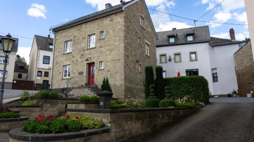 Ferienhaus Alte Schule - Volkesfeld