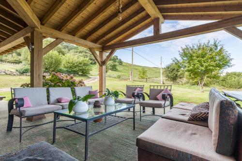 LA CASUCA DE ABANILLAS LA CASUCA DE ABANILLAS