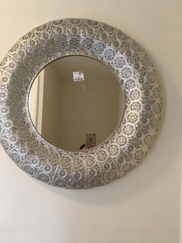 Warm & Cosy Birch Close House with Free Parking & Sleeps 8 - image 10