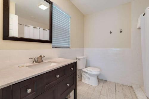 Fiddle Fig Cottage - image 3