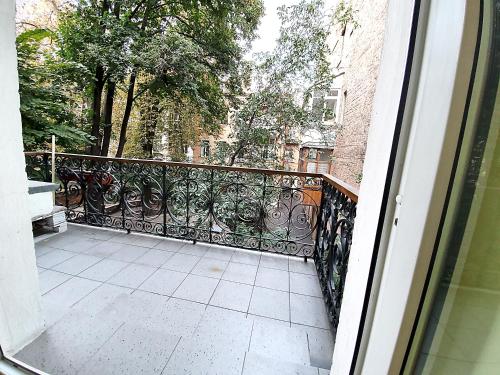 Inn Home Apartments - Kreshchatyk area - image 11