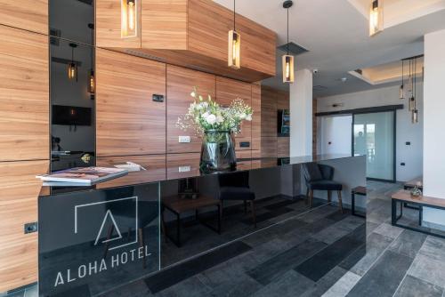 . Hotel Aloha