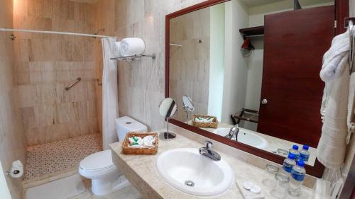 Pacific King Hotel Room Type - Queen Suite with Sea View