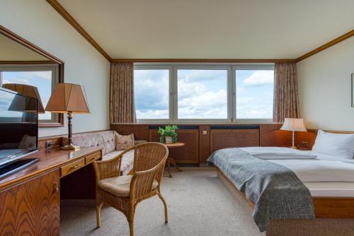 FF&E Hotel Dania - image 13