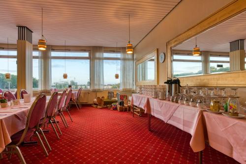 FF&E Hotel Dania - image 11