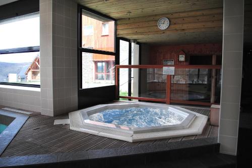 Residence Nemea Le Hameau de Balestas - 온수 욕조