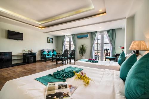 The Sunriver Boutique Hotel Hue
