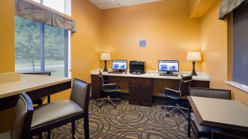 Best Western Plus Coldwater Hotel - image 5