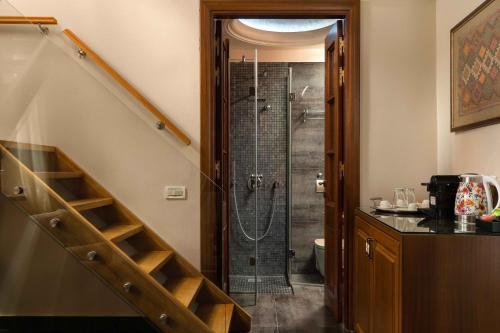 Exclusive Suite (1-4 Adults) with Private Terrace image 8