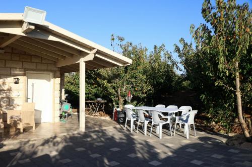 שקיעת הדובדבן in Majdal Shams