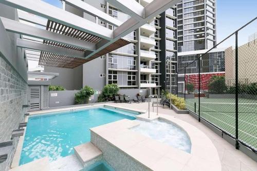 Amazing River View - 3 Bedroom Apartment - Brisbane CBD - Netflix - Fast Wifi - Carpark