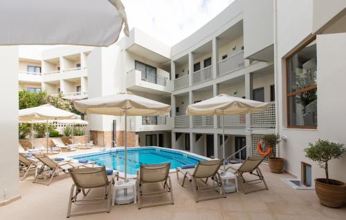 Anita Beach Hotel - image 2