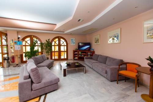 Anita Beach Hotel - main image