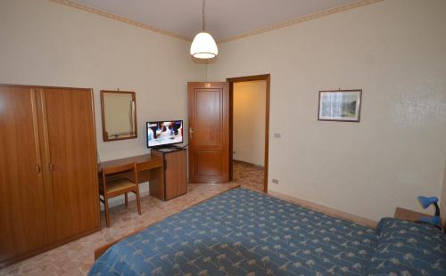 Guestroom, Hotel A-14 in Modugno