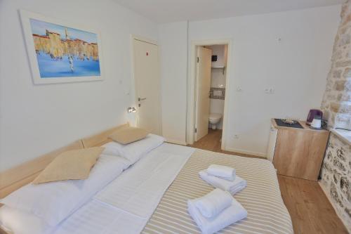 Split Inn Apartments Room Type - Double Room - Popovica Street