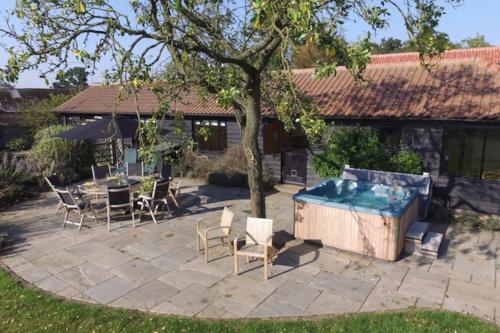 Priory Farm Barn, Suffolk