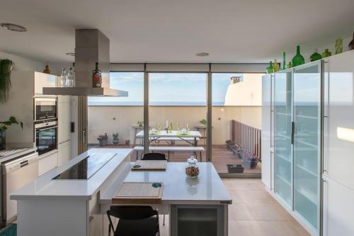 Vertical Villa: luxury, sea views & private SPA gîte à louer Herjos del Tanque