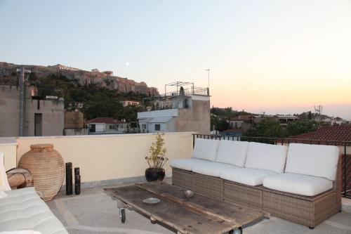 Plaka Two-Storey Penhouse with Acropolis Views PL6, Athènes