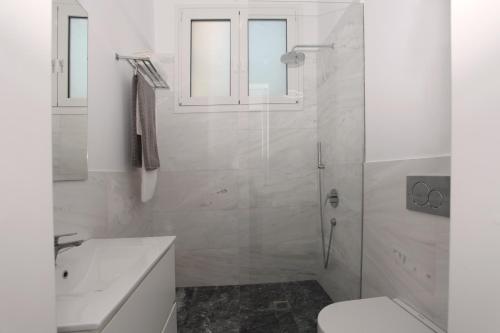 Boutique Athens Plaka Penthouse PL6 - image 8