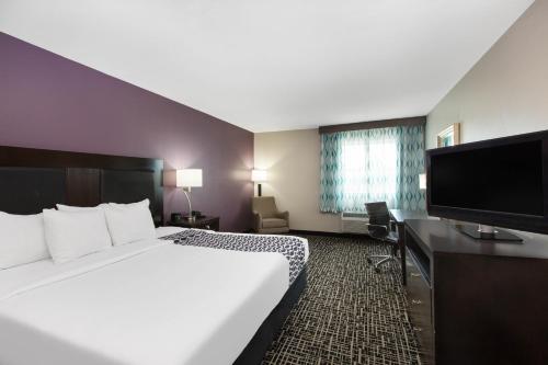 La Quinta Inn & Suites by Wyndham Blue Springs