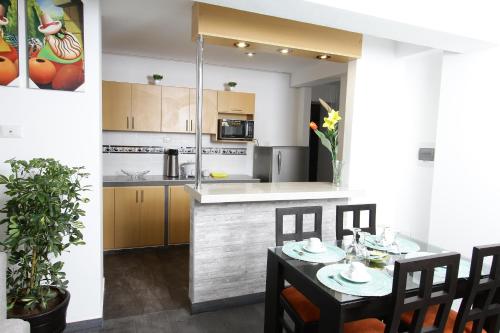 Latinos House Cusco photo 5