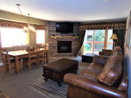 Cinnamon Ridge CRJD