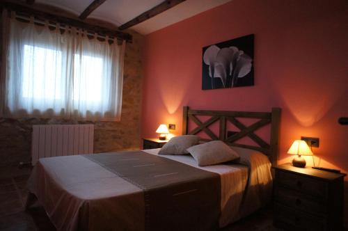 2 bedrooms, 7 beds