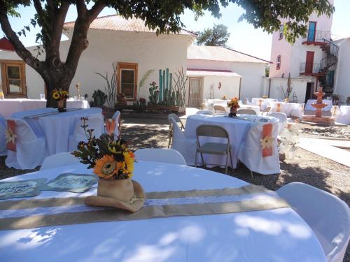 Salón de banquetes, Casita at St Francis Hatch NM in San Ysidro