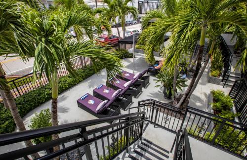 Beachside All Suites Hotel - main image