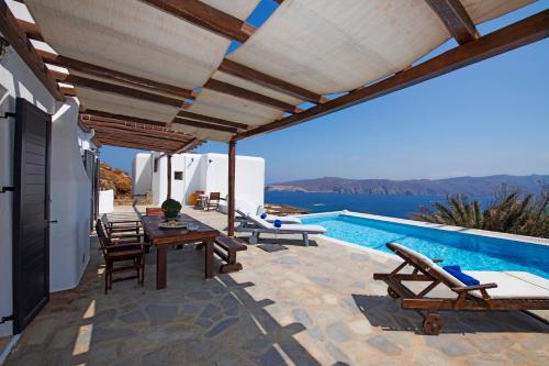Siourdas Mykonos Villas - image 4