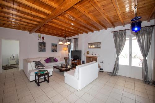 Siourdas Mykonos Villas - image 12