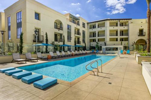 Avila By Synergy In Pasadena Ca Reviews Prices Planet