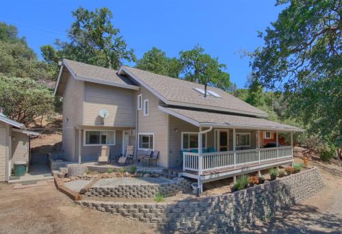 Selah Cabin In Oakhurst Ca Reviews Prices Planet Of Hotels