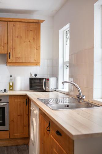 ยูโรวิลลา (Eurovilla) in บอลลีมาคาร์เรต