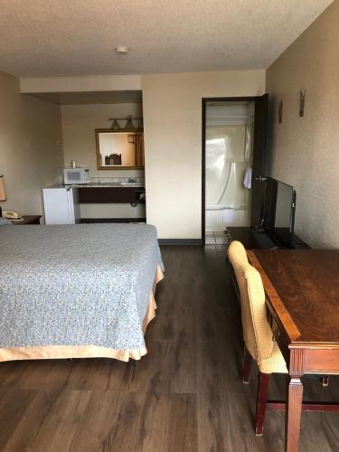 1 queen bed
