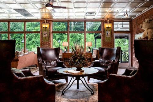 Historic Tapoco Lodge Resort - 로비