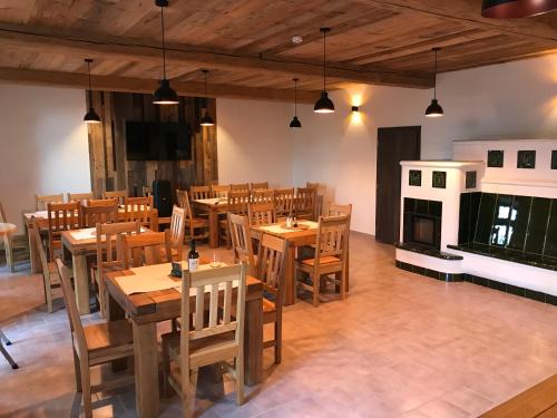 Restoran, Bezrucova Skola in Staré Hamry