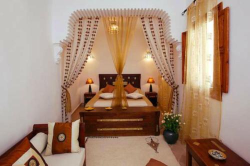 room detail thumbnail 0
