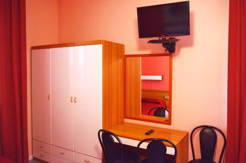 Hotel Rosy – Milan, DC