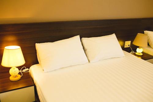 Square Hostel