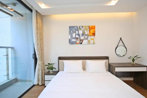 Three-Bedroom Apartment image 5
