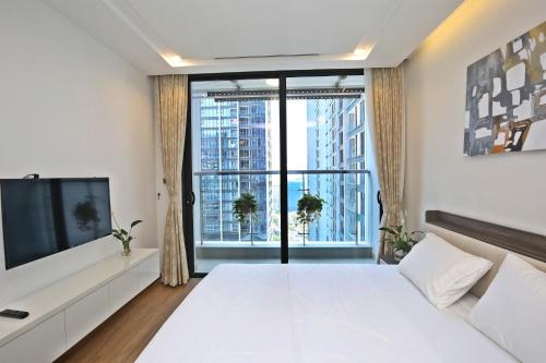 Three-Bedroom Apartment image 4