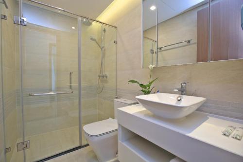Three-Bedroom Apartment image 2