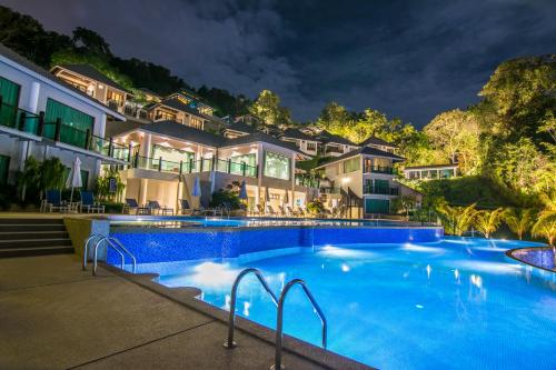 수영장, 로얄 출란 체라팅 빌라 (Royale Chulan Cherating Villa) in 체러팅