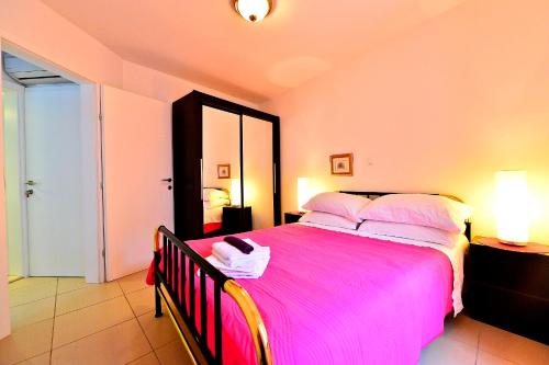 One-Bedroom Apartment with Balcony image 10